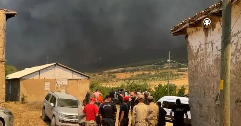 Sakarya yangını Bilecik e sıçradı! Vatandaşlar eşyalarını taşıyor