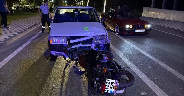 Otomobil ve motosiklet birbirine girdi: Yaralılar var Kocaeli Haberleri