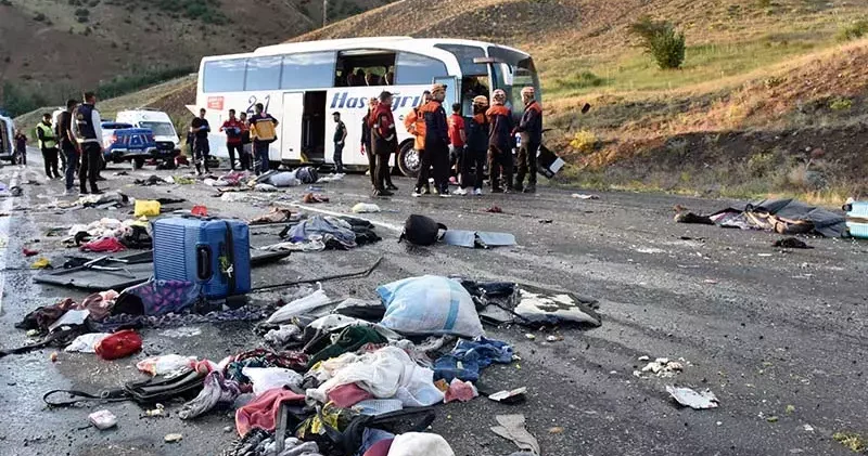 4 kişinin öldüğü kazada otobüs şoförü gözaltında