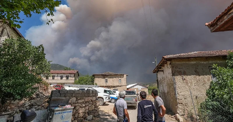 Sakarya yangını durdurulamıyor: Bilecik e sıçradı Sözcü Gazetesi