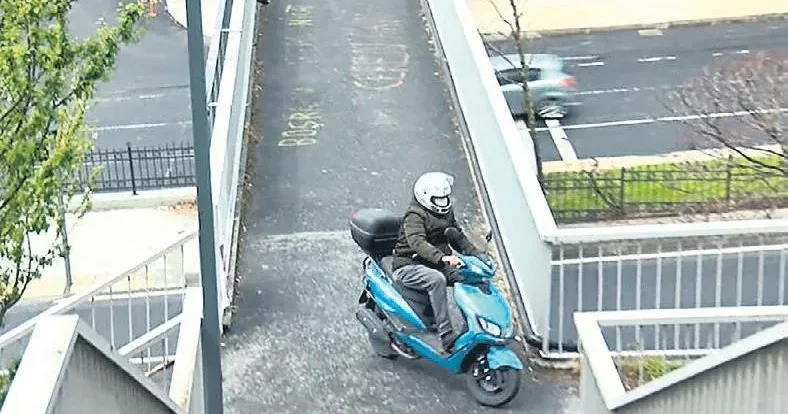 MEVLÜT TEZEL Motosiklet terörü!