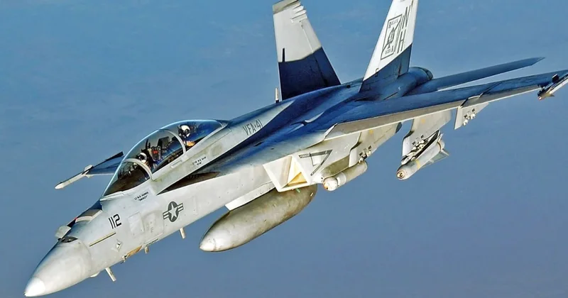 Pilot kendini fırlattı ABD nin uçağı çakıldı Sözcü Gazetesi