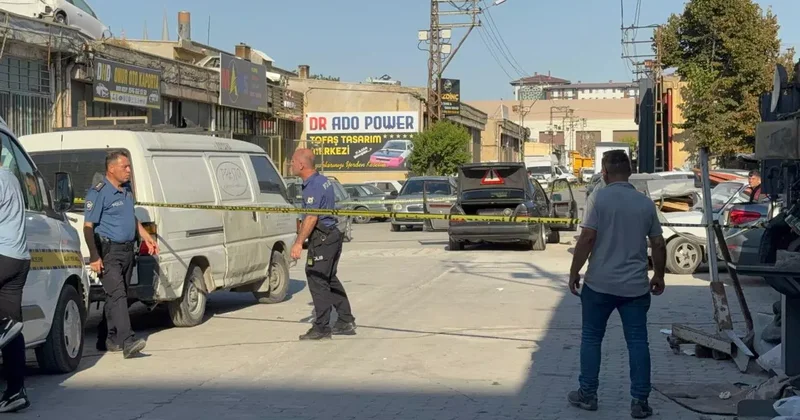 Palalı kavgada ustanın parmağı koptu!