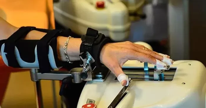 Nöroloji uzmanı uyardı: “MS hastalığı kadınlarda erkeklere göre 3 4 kat daha fazla görülüyor”
