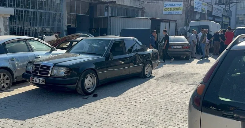 Otomobil tamirhanesinde palalı kavga: Ustanın parmağı koptu, 2 kişi de darbedildi Sözcü Gazetesi