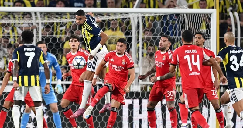 Atılan manşetler bomba! Bütün ülke Fenerbahçe Benfica maçını konuşuyor