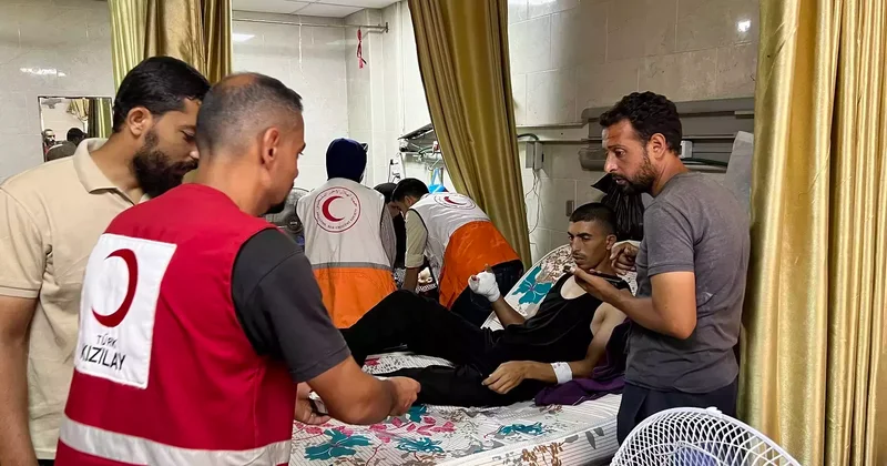 Türk Kızılay, Gazze’deki El Kudüs Hastanesine her gün sıcak yemek ulaştırıyor