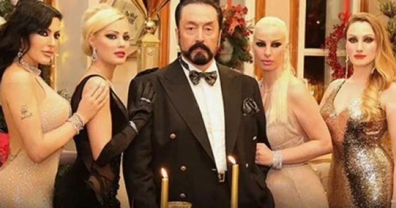 Adnan Oktar ın kediciği Merve Büyükbayrak’ın cezaevinden fotoğrafları gündem oldu