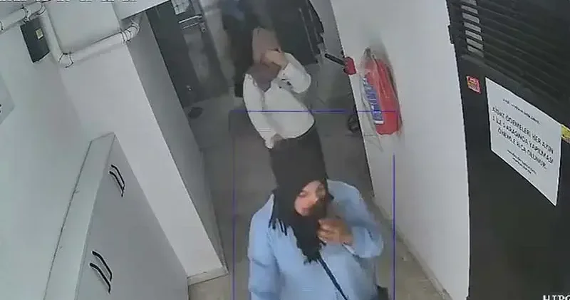 3 kadının dairedeki hırsızlık girişimi kamerada