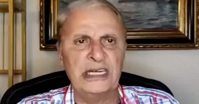 CHP yandaşı Can Ataklı ‘Terörsüz Türkiye’ sürecine destek veren şehit yakınlarını hedef aldı: Övgüler dizip müthiş bir yalakalık yaparken... VİDEO İZLE