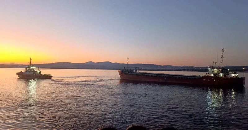 Çanakkale Boğazı nda arıza yapan kargo gemisi kurtarıldı