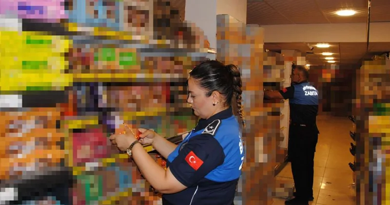 Bozuk ürünleri vatandaşa yedireceklerdi; tarihi geçmiş tonlarca gıda ele geçti