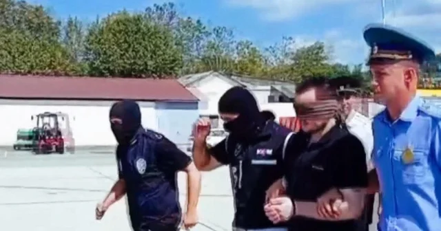 53 farklı suçtan kırmızı bültenle aranan suç örgütü lideri Rusya da yakalandı VİDEO İZLE