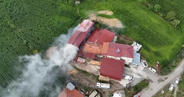 Samsun da samanlık yangında hasar gördü