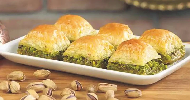 İDİL AÇIKALIN Baklava ve Türk mutfağı