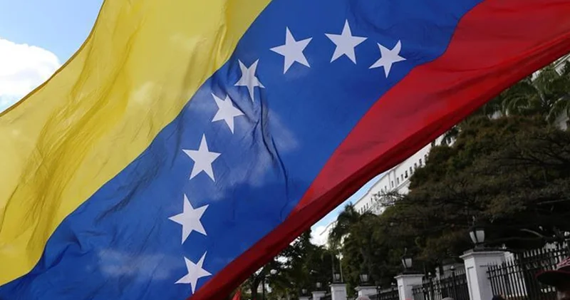Venezuela’da sivillere askeri eğitim verileceği iddia edildi