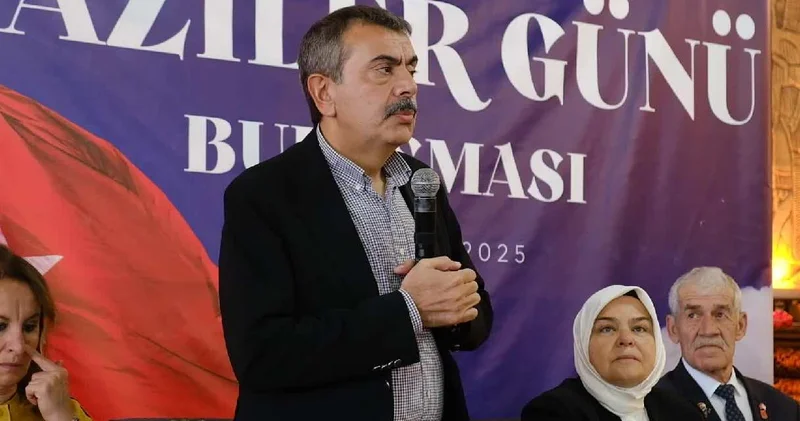 Okullar temizlenmeyi, öğretmenler atanmayı beklerken Bakan Tekin süreç mesaisinde: Talimatını Erdoğan vermiş!