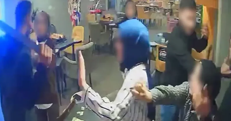 Oyun Salonunda Bıçaklı Tehdit