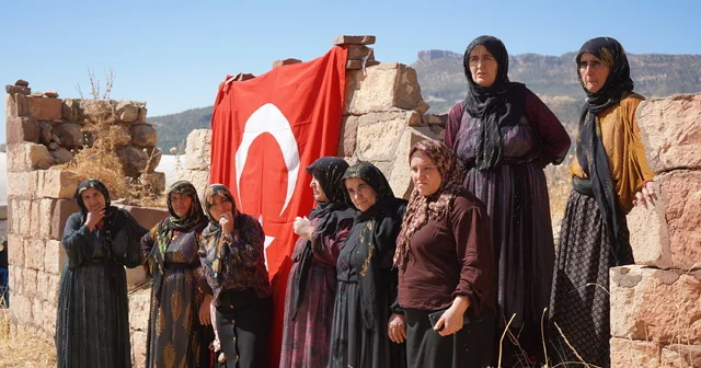 38 yıl önce terör saldırısında ölen yakınlarını andılar Şırnak Haberleri