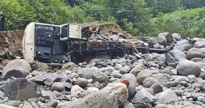 Deremezra köyü muhtarı Kuru yardım istiyor