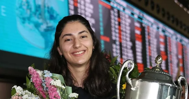 Beşiktaş Kadın Voleybol Takımı, Buket Gülübay ı kadrosuna kattı