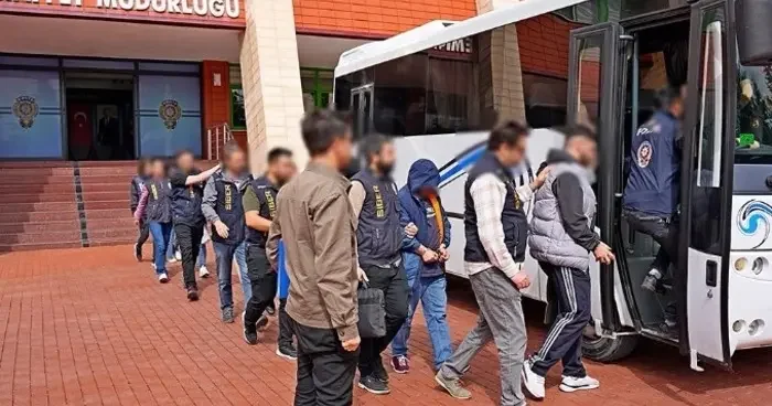 Büyü Bozacağız deyip dolandırıcılık yapan 7 şüpheli gözaltına alındı