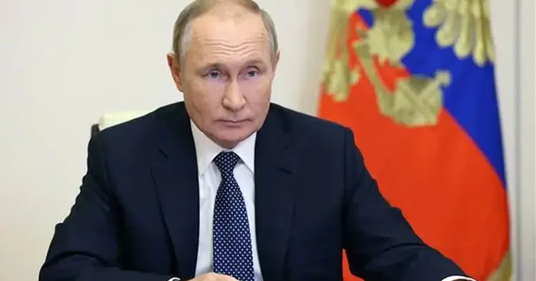 Son dakika... Putin, Ukrayna sınır hattına tampon bölge oluşturulması talimatını verdi
