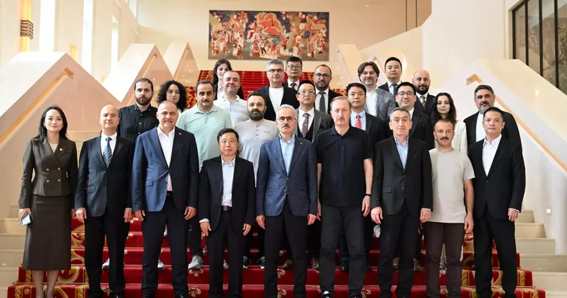 Bakan Uraloğlu teknoloji devleriyle bir araya geldi!