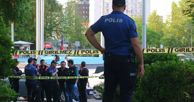 TBMM önünde havaya ateş açan saldırgan yakalandı
