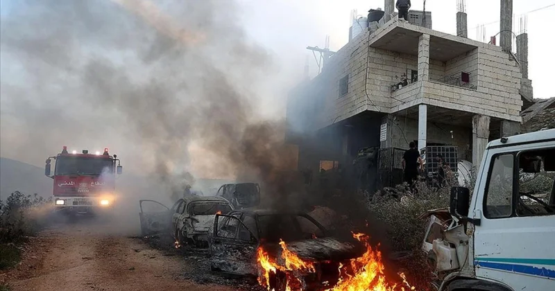 Filistin topraklarını gasbeden İsrailliler Batı Şeria’da araç yaktı, camiye saldırdı