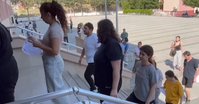 Üniversite hayali için ikinci adım: AYT başladı VİDEO İZLE