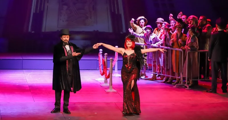 Türkiye de bir ilk: Singin’ in the Rain sahnelendi