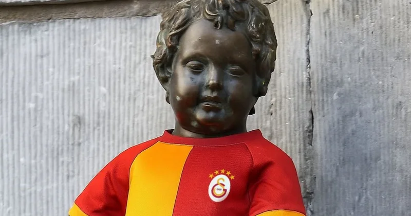 Manneken Pis heykelinin yeni kostümü Galatasaray forması olacak Sözcü Gazetesi