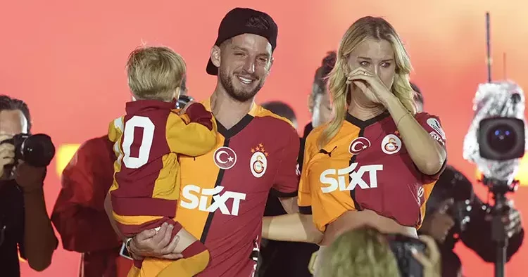 Galatasaray dan ayrılan Mertens ten duygusal veda: Tüm Türkiye ye teşekkürler