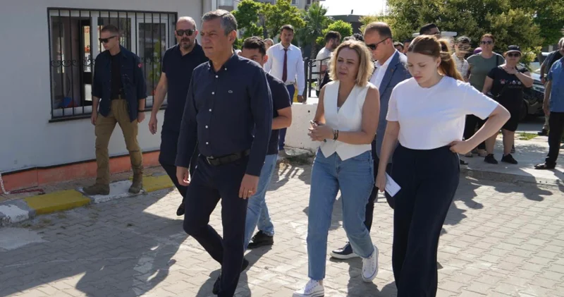 Özgür Özel, hayatını kaybeden Ferdi Zeyrek in kızı Nehir i YKS nin ikinci oturumunda da yalnız bırakmadı