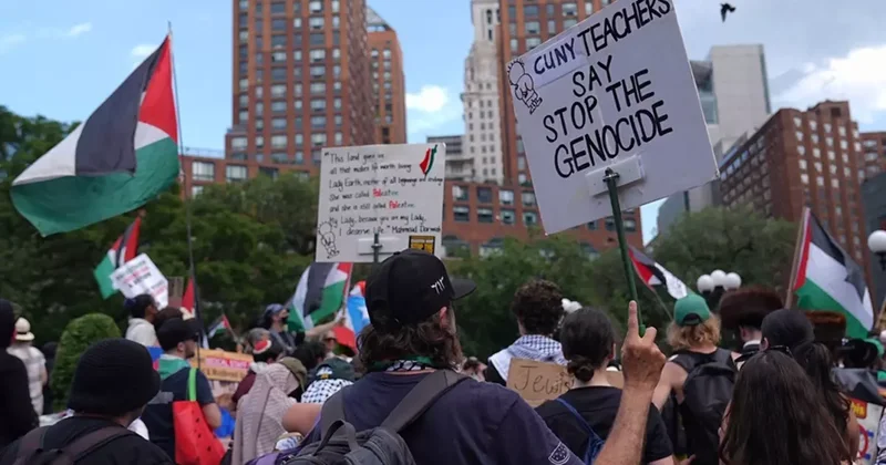 ABD halkı İran la savaşmak istemiyor! New York ta protesto gösterileri başladı