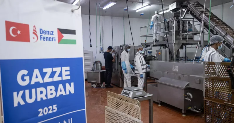 Deniz Feneri Derneği, kurbanlıkları Dubai de konserve haline getirip Gazze ye gönderiyor