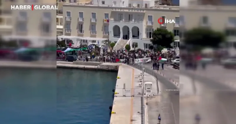 Yunanistan’ın Siros Adası’nda İsrailli turistlerin karaya ayak basmasına izin verilmedi, o anlar böyle görüntülendi