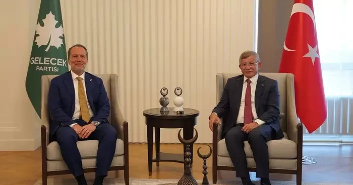 Yeniden Refah Partisi Genel Başkanı Fatih Erbakan, Gelecek Partisi Genel Başkanı Ahmet Davutoğlu nu ziyaret etti
