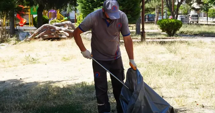 Düzce Belediyesi nden şehir genelinde kapsamlı temizlik ve peyzaj hamlesi