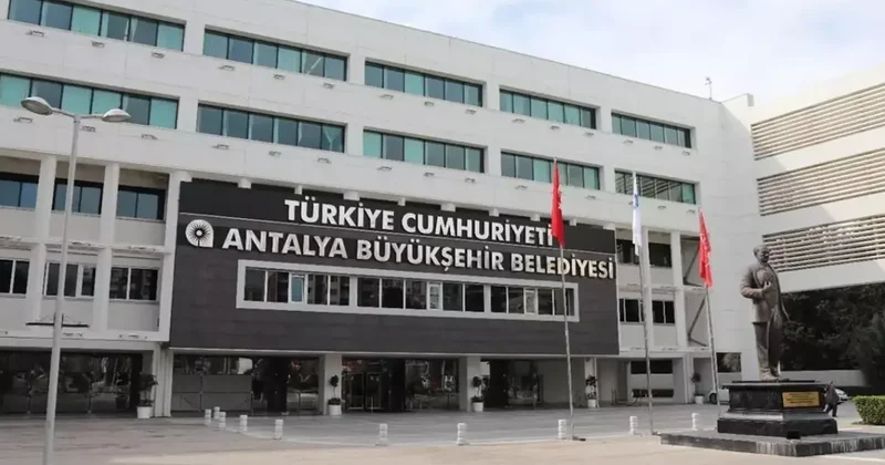 Antalya da Rüşvet Soruşturmasında 3 Gözaltı