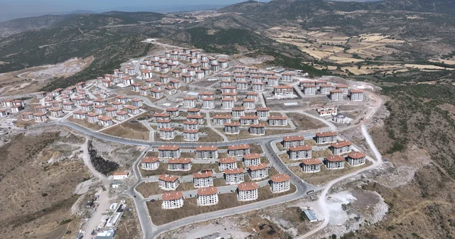 Bakan Kurum, Balıkesir de yapımı tamamlanan TOKİ konutlarını paylaştı: Ankara Haberleri