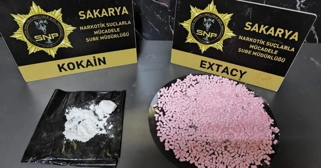 Durdurulan araçta kokain ve uyuşturu hap ele geçirildi Sakarya Haberleri