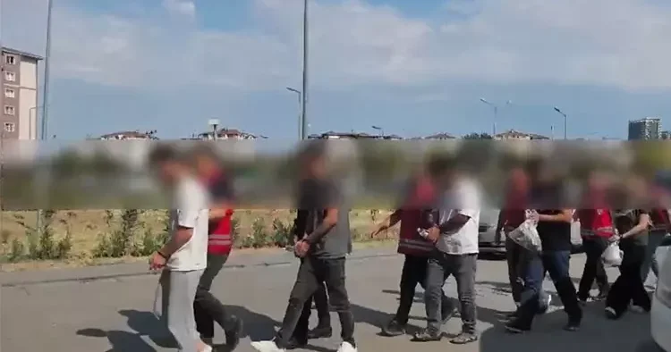 Sabun paketleme vaadiyle dolandırıcılığa 9 ilde operasyon: 16 kişi tutuklandı