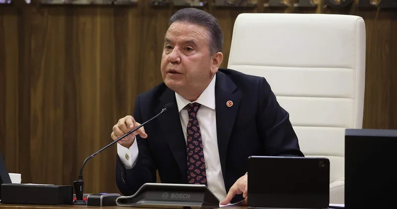 Sağlık problemleri olan Antalya Büyükşehir Belediye Başkanı Muhittin Böcek in tutukluluğuna yapılan itiraz reddedildi