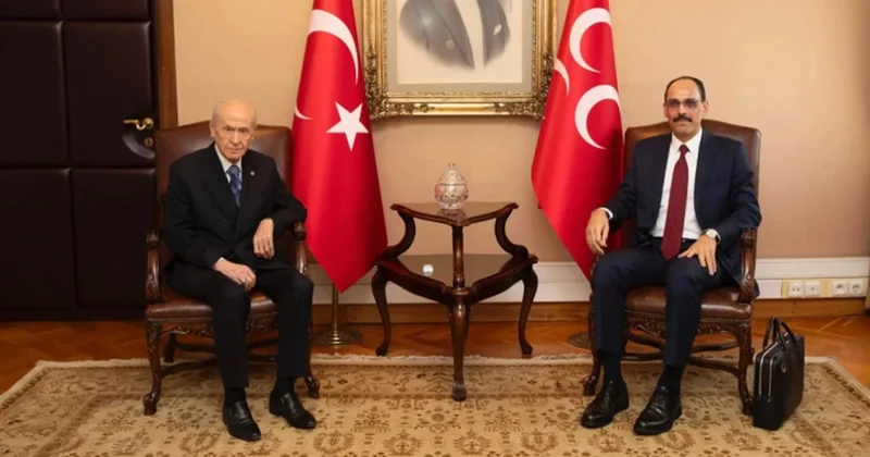 Bir an olsun yanından ayırmıyor: Siyah çantanın sırrı Sözcü Gazetesi