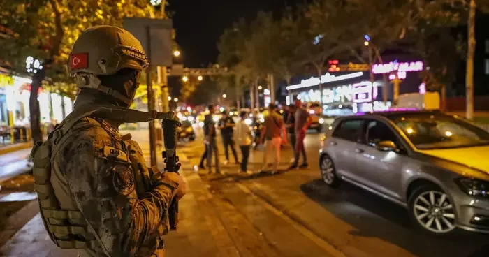Diyarbakır da uyuşturucu satıcılarına yönelik Narko Hançer uygulaması yapıldı
