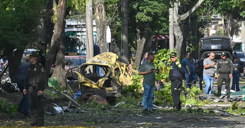 Kolombiya da askeri üs yakınlarında bombalı saldırı: Ölü ve yaralılar var