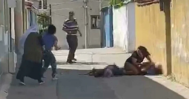 Yargıtay dan komşu çift ile kızlarının öldürülmesi davasında bozma kararı İzmir Haberleri
