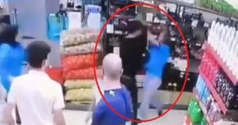 Eski sevgilisini çalıştığı markette darbedip, müşteriyi bıçaklayan şüpheli tutuklandı Güncel haberler Son dakika haberleri
